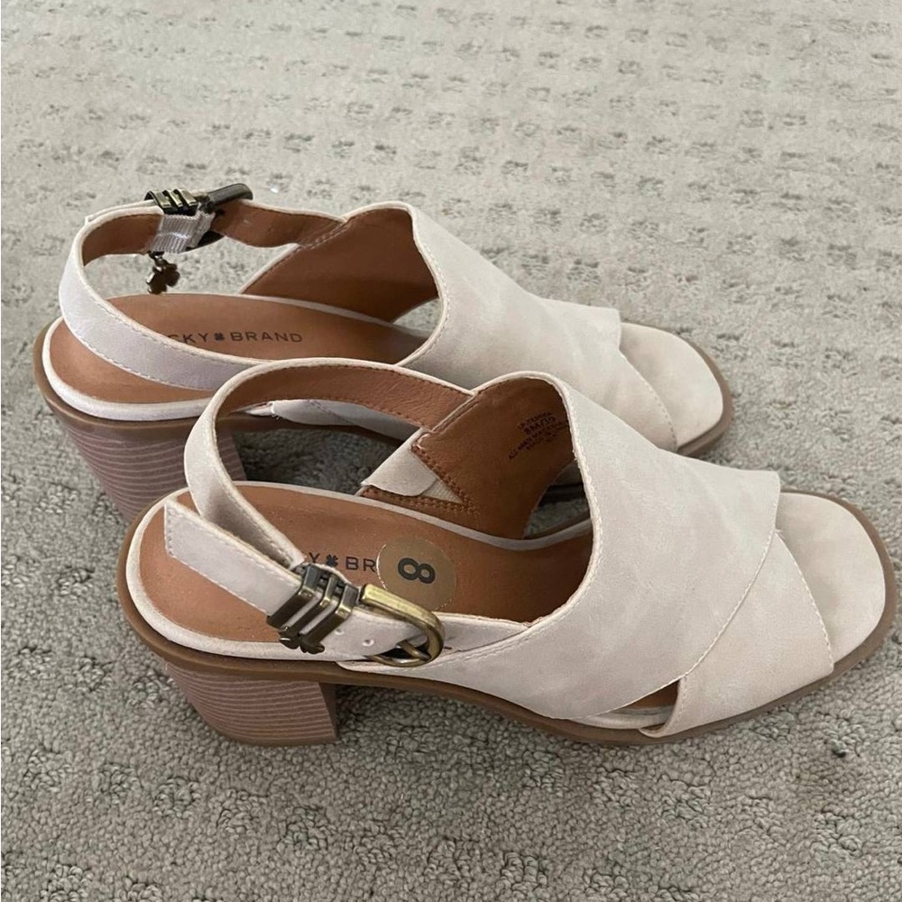 Lucky Brand Women's Tan Block Heel Sandals